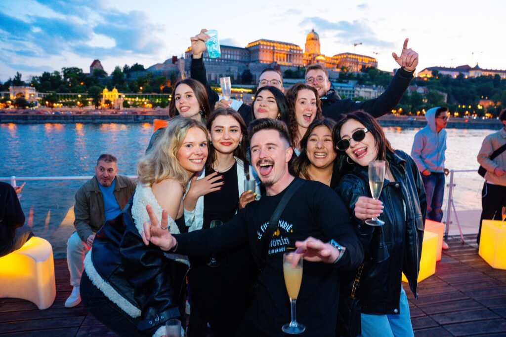 20250509_prosecco_boat2_fullsize_szmg-82-min